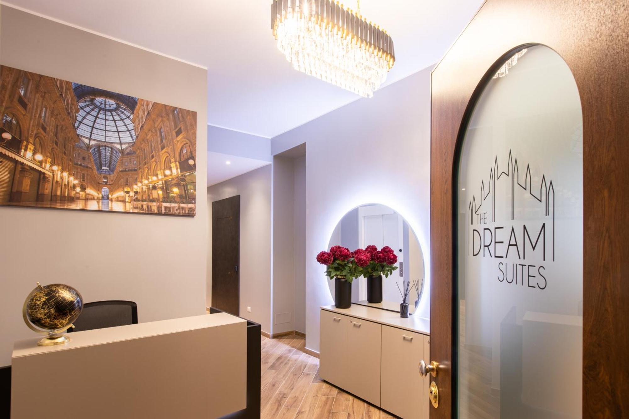 The Dream Suites Milano Exteriör bild